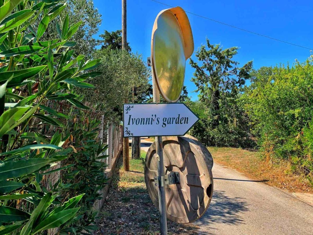 Ivonnis Garden Villa Mesimvria  Екстериор снимка